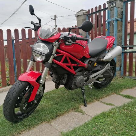 Ducati Monster 696+