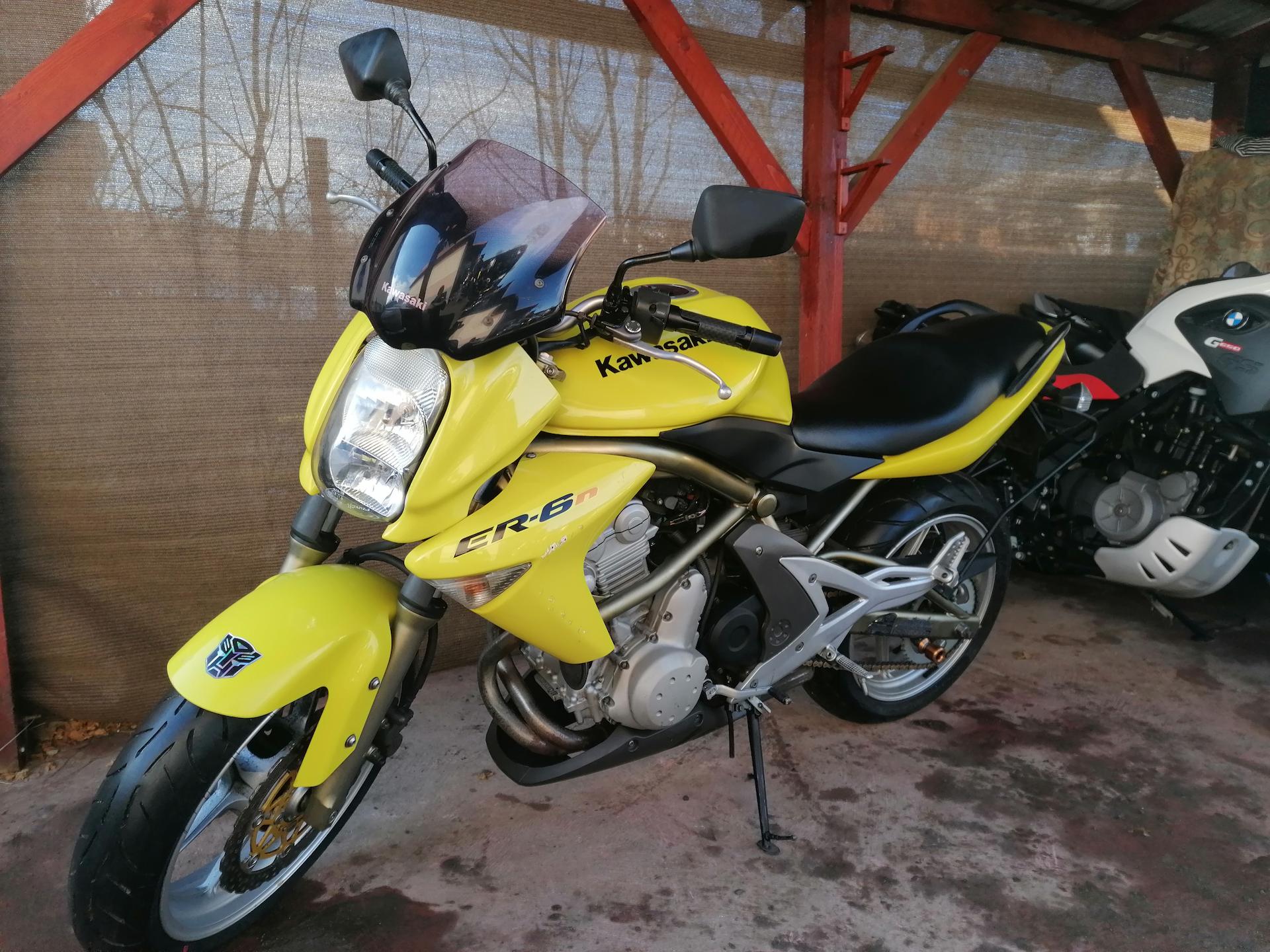 Űrdongó - Kawasaki ER-6N