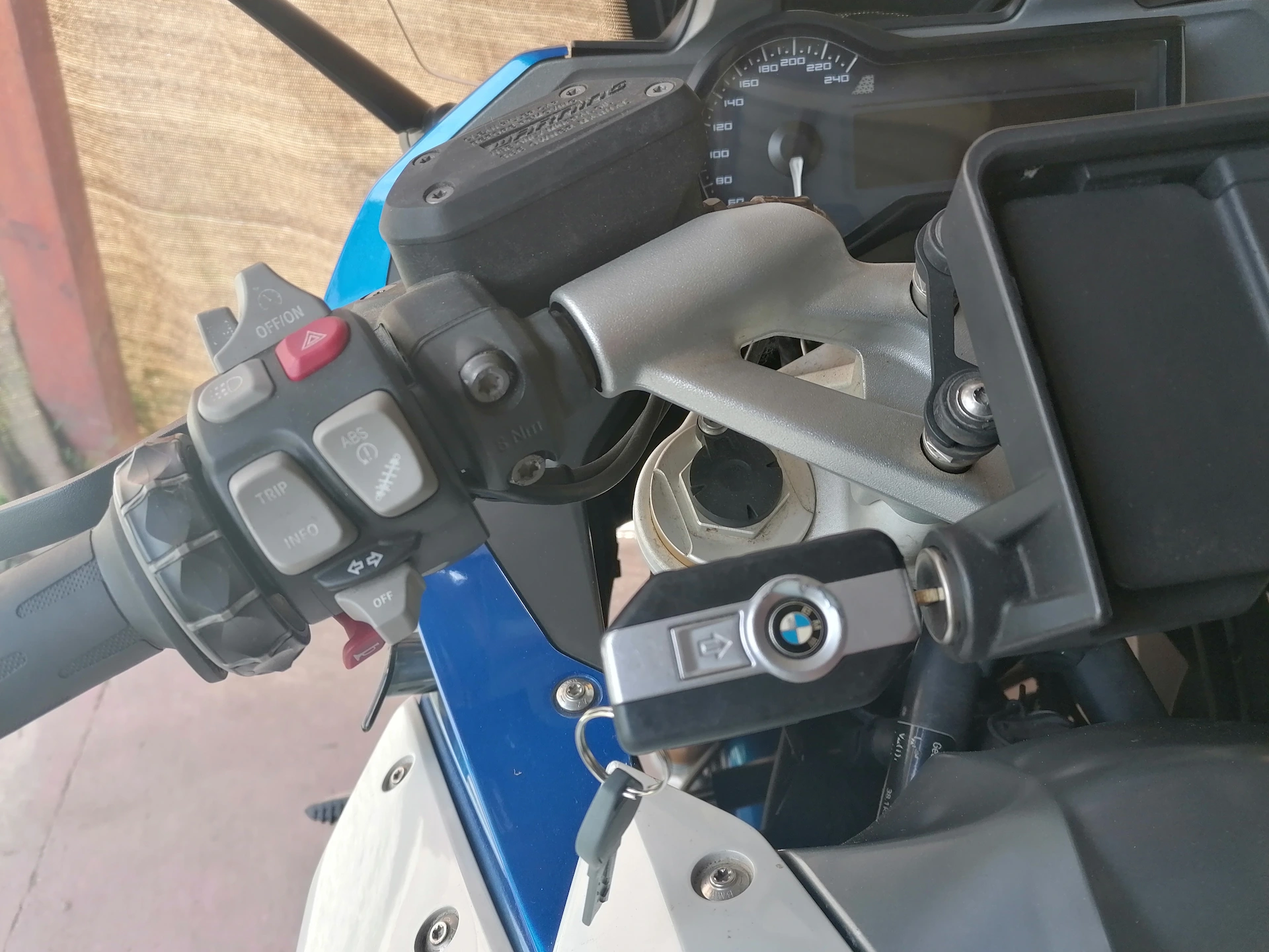 BMW R 1200 RS (2015/06) - Image 5